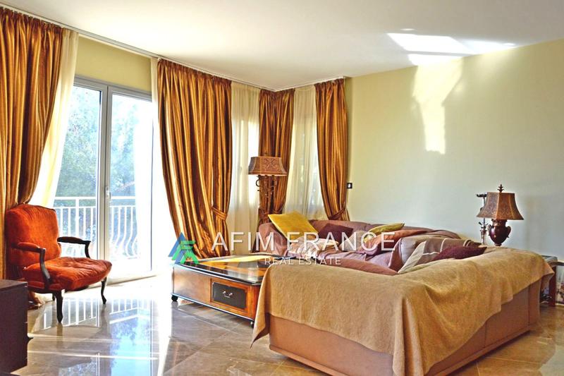 Villa - 155 m² - 6 pièces