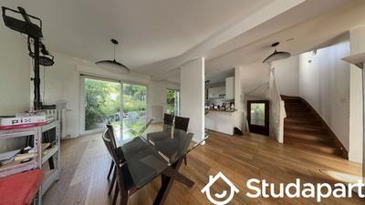 Chambre - 114 m² - 1 pièce