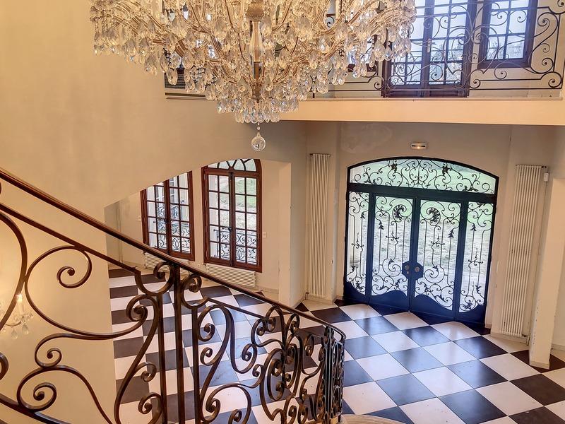 Château - 850 m² - 18 pièces