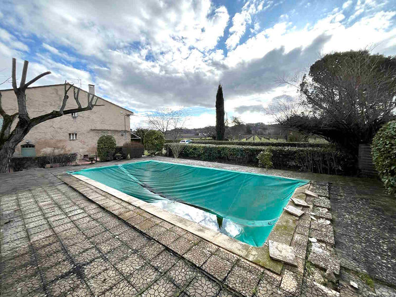 Maison - 199 m² - 7 pièces