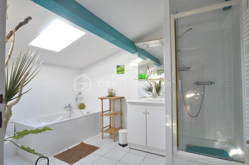 Mas - 545 m² - 18 pièces