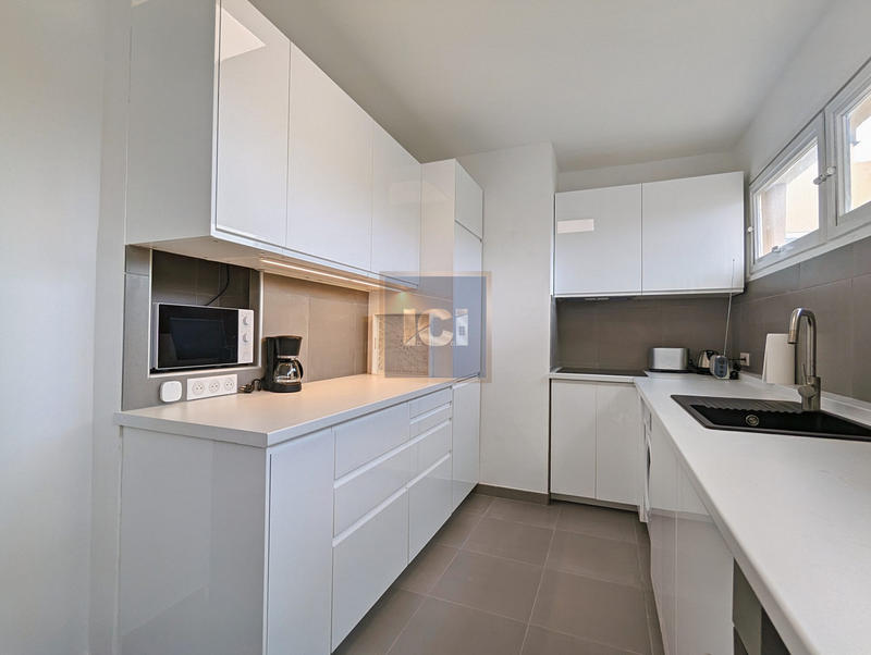 Appartement - 95 m² - 5 pièces