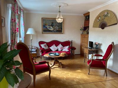 Maison - 190 m² - 10 pièces