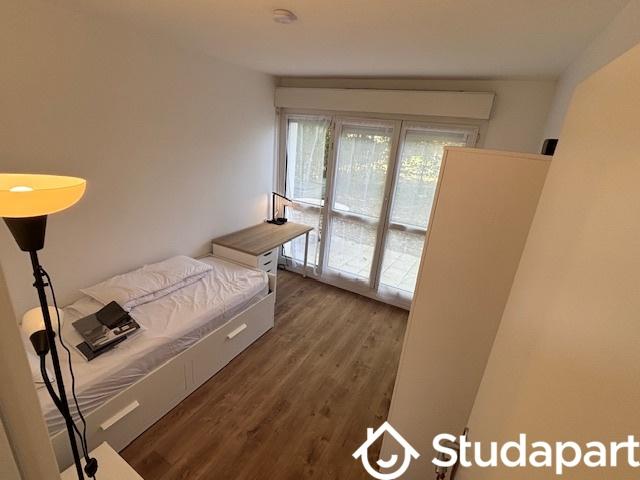 Chambre - 9 m² - 1 pièce