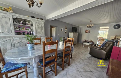 Maison - 198 m² - 8 pièces