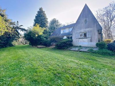 Maison ancienne - 186 m² - 8 pièces