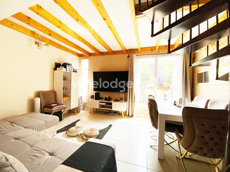 Duplex - 92 m² - 6 pièces