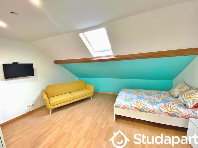 Chambre - 11 m² - 1 pièce