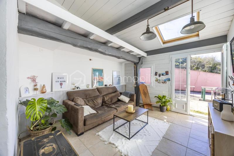 Maison - 250 m² - 9 pièces