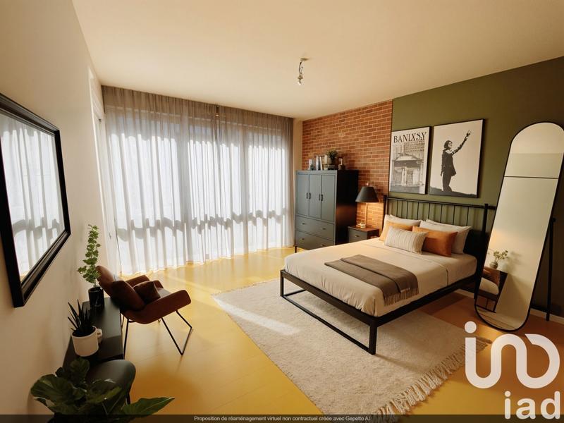 Loft - 213 m² - 5 pièces