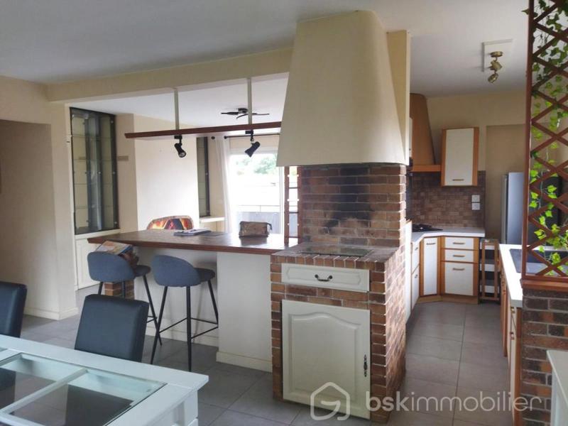 Immeuble - 140 m² - 6 pièces