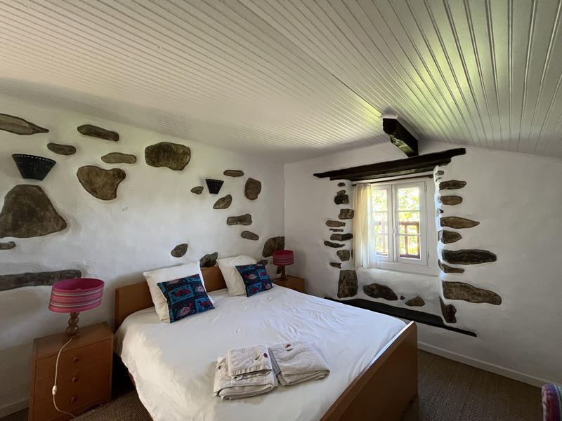 Maison - 325 m² - 11 pièces