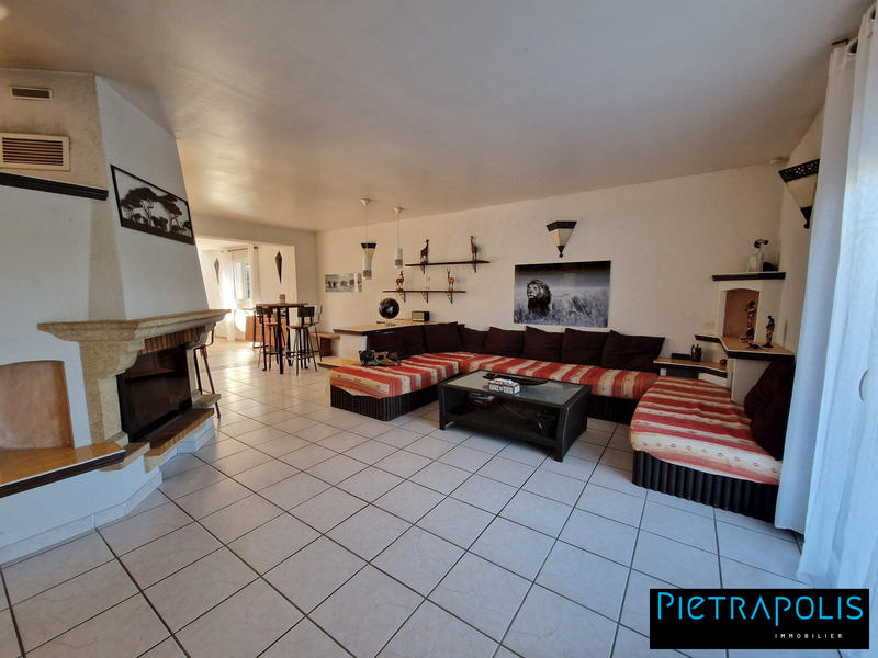 Maison traditionnelle - 171 m² - 5 pièces