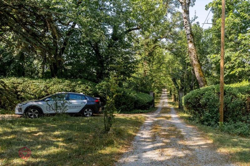 Maison de maîtres - 409 m² - 13 pièces