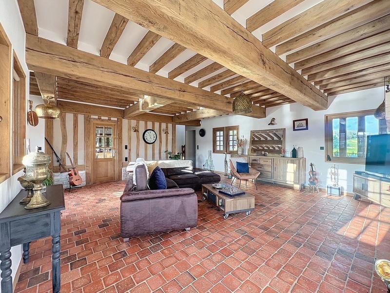 Maison - 262 m² - 6 pièces