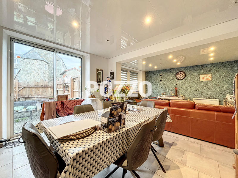 Maison - 102 m² - 7 pièces