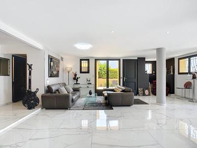 Appartement - 118 m² - 3 pièces