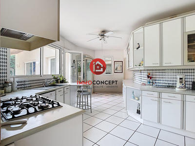 Villa - 232 m² - 7 pièces