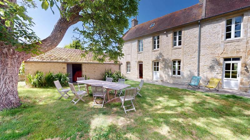 Maison - 231 m² - 7 pièces