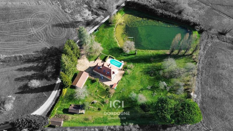 Propriété - 145 m² - 5 pièces