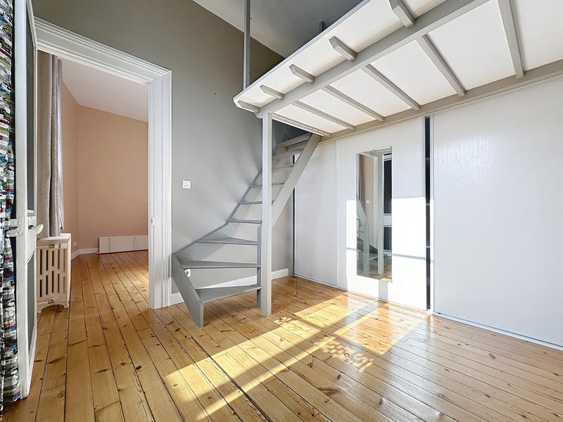 Maison - 105 m² - 5 pièces