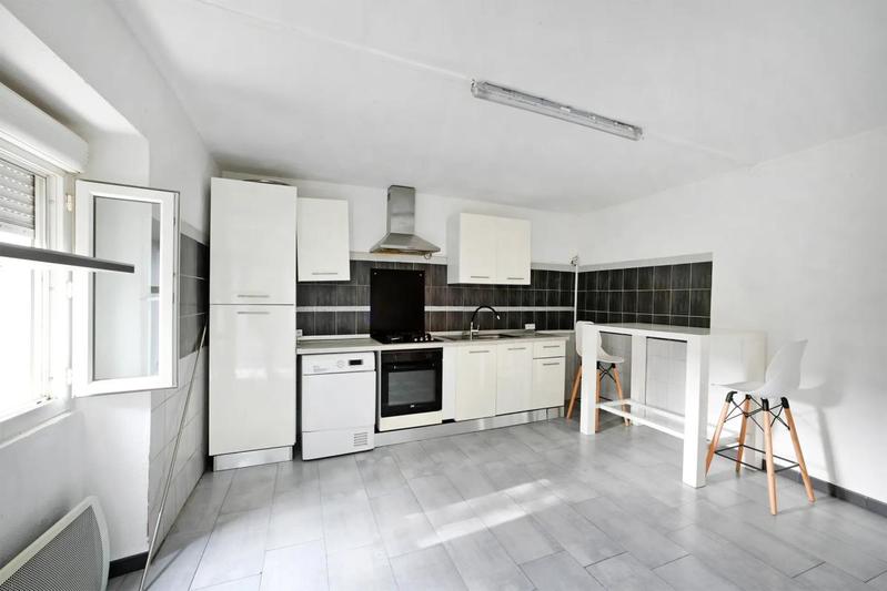 Maison - 160 m² - 9 pièces