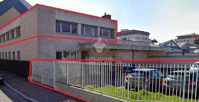 Bureau - 245 m² - 10 pièces