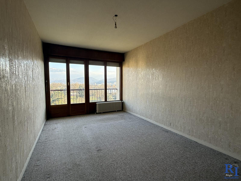 Appartement - 92 m² - 4 pièces