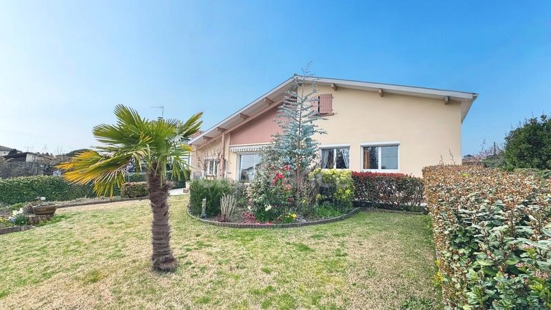 Maison - 146 m² - 9 pièces