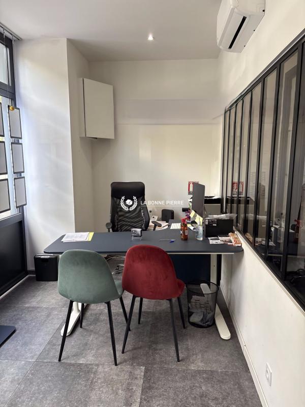 Local commercial - 272 m²