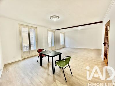 Appartement - 90 m² - 4 pièces