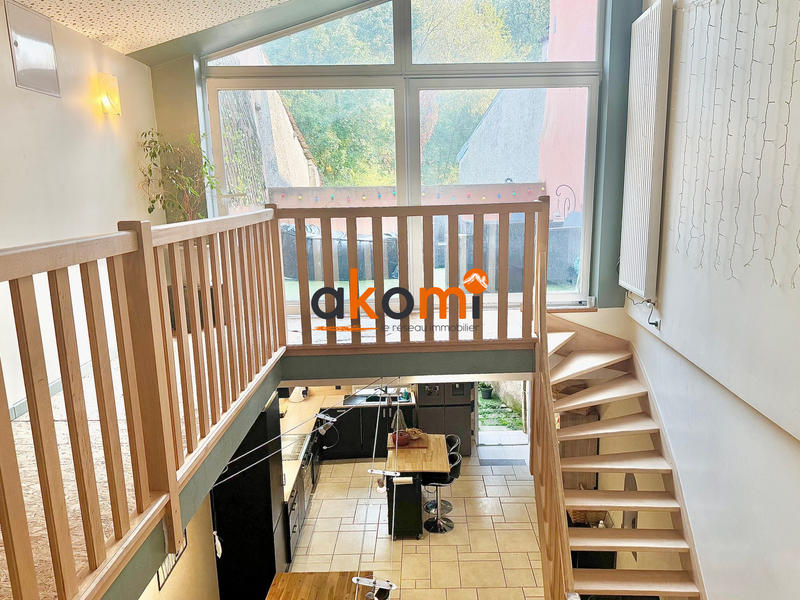 Maison - 180 m² - 5 pièces