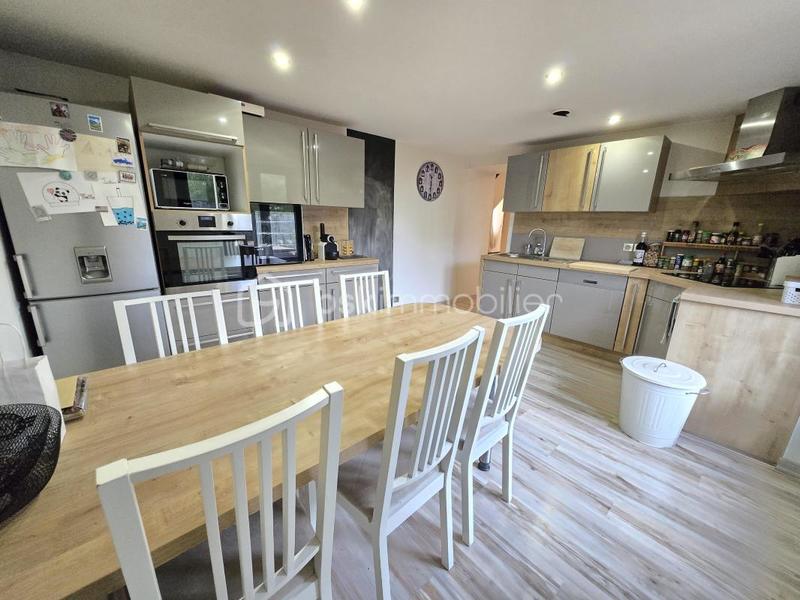 Maison de village - 94 m² - 3 pièces