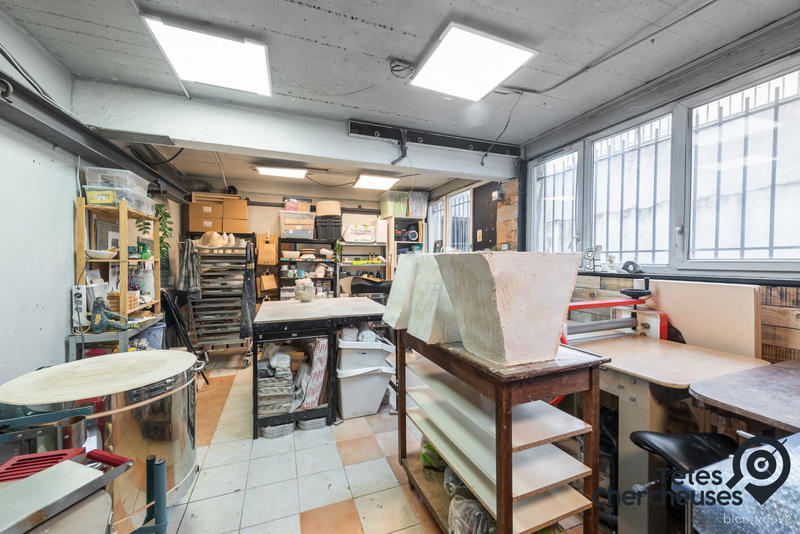 Local commercial - 317 m² - 12 pièces