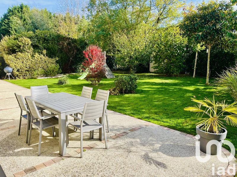 Maison - 145 m² - 8 pièces