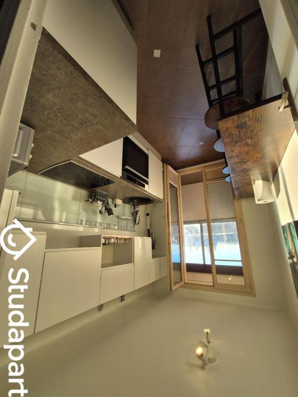 Chambre - 9 m² - 1 pièce