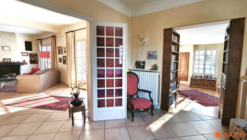 Maison - 179 m² - 9 pièces