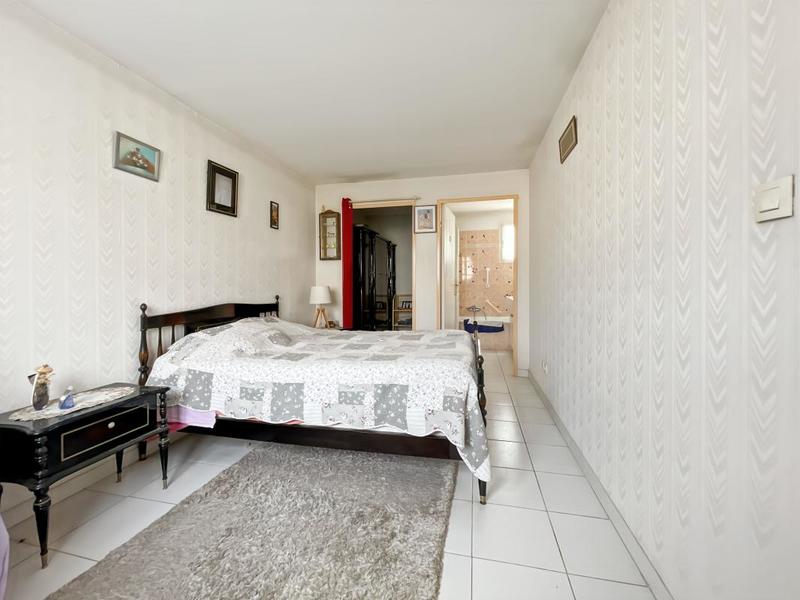 Maison - 99 m² - 5 pièces