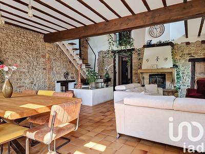 Maison - 327 m² - 9 pièces