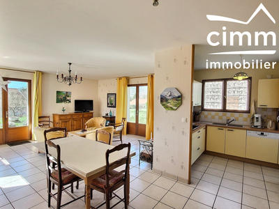 Maison - 96 m² - 4 pièces