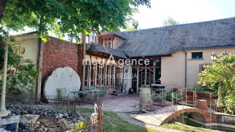 Maison ancienne - 310 m² - 8 pièces