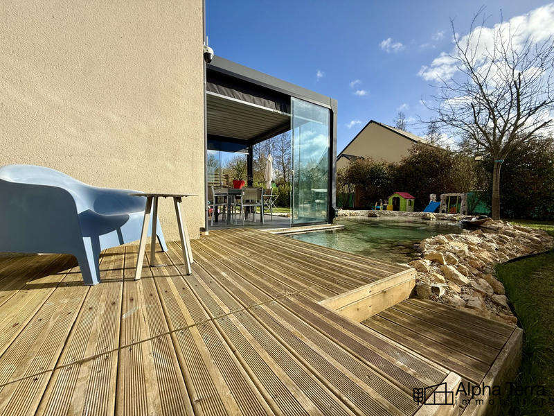 Maison - 90 m² - 4 pièces