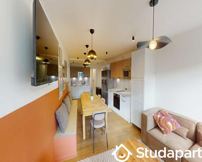 Chambre - 180 m² - 1 pièce