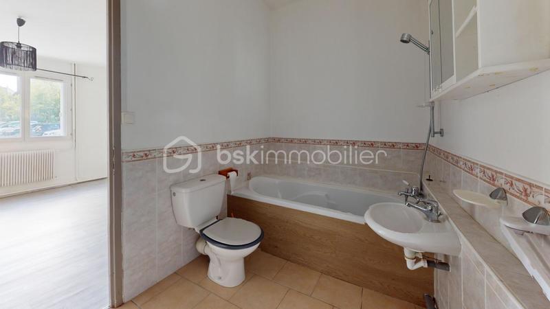 Maison - 150 m² - 10 pièces