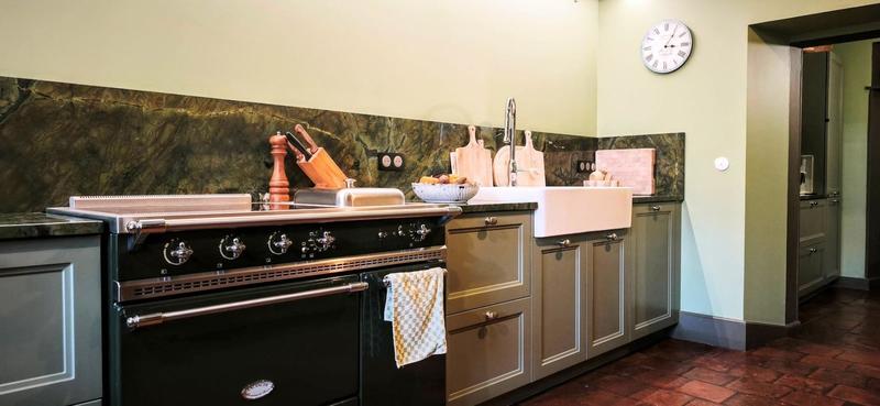 Demeure - 345 m² - 9 pièces