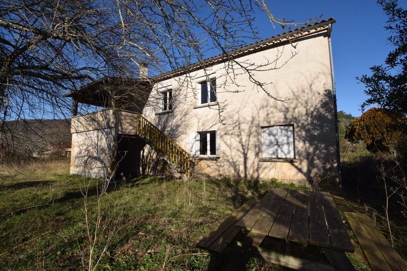Maison - 96 m² - 4 pièces
