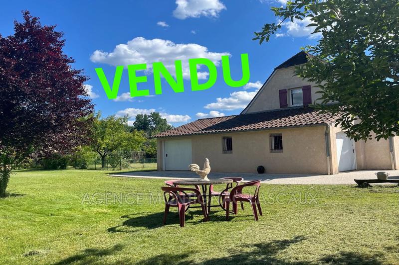 Maison - 220 m² - 6 pièces