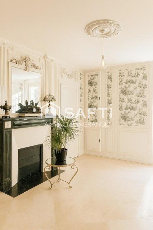 Maison - 221 m² - 12 pièces