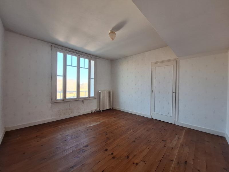 Maison - 104 m² - 4 pièces