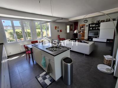 Maison - 219 m² - 6 pièces